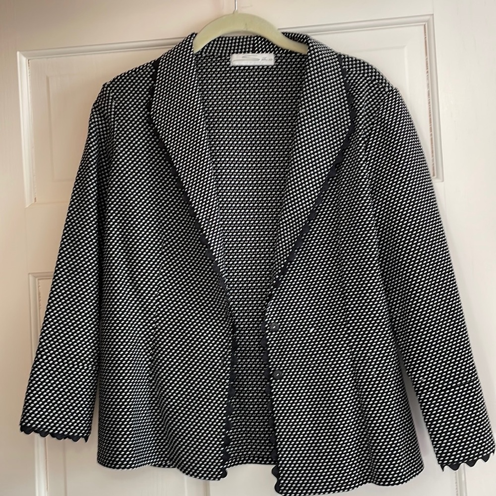 Unlined black and white jacket